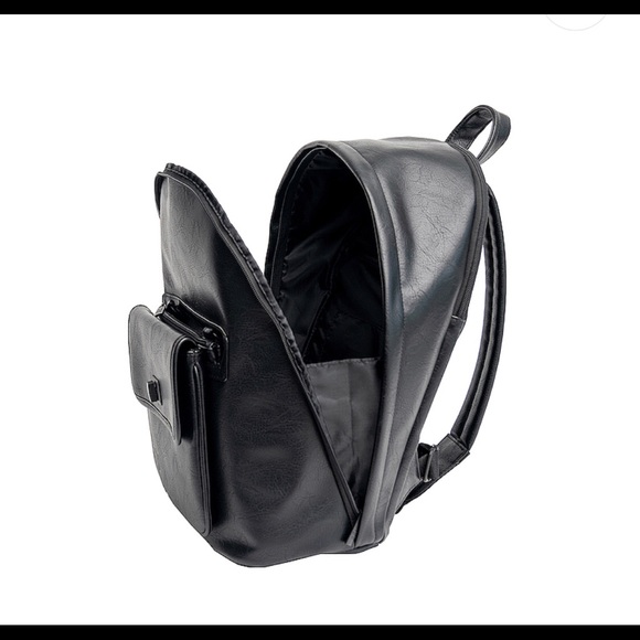 amazon basics camera backpack